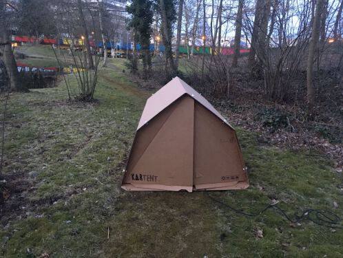 Kamperen in een kartonnen tent: wie wil dat nou niet?