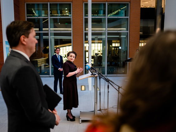 Rapport toeslagenaffaire spijkerhard: wat moeten de consequenties zijn?