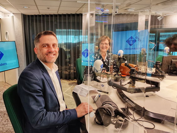 David Fernandez Rivas en Cathy van Beek over injecteren zonder naalden