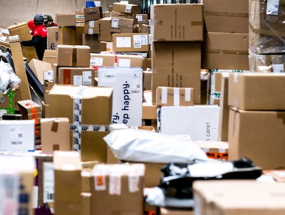 ChristenUnie komt met 'pakjestaks', is er sprake van bezorgschaamte?