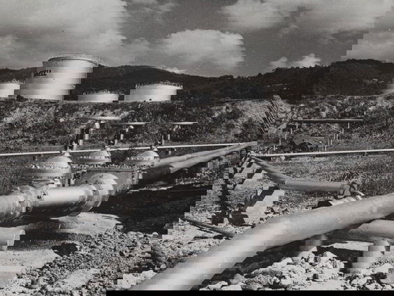 1e uur: Shell beïnvloedt tentoonstellingen, onthulling Holocaust Namenmonument, en 'Grensstreken', OVT 19 ...