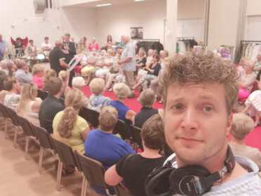 Reinout en het sprookje van de 61 bruidsjurken