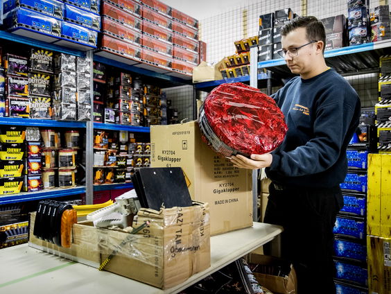 Algeheel vuurwerkverbod biedt kansen voor verkopers buitenland