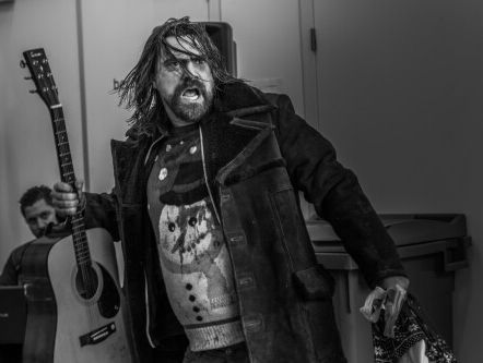 Een inkijk in het leven als een zwerver. Koen Wouterse over zijn voorstelling Kiwi