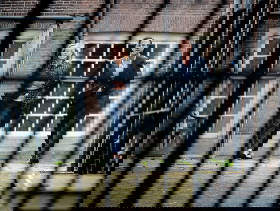 Komt er witte rook uit Den Haag?