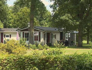 Verwaarloosd jongetje ‘liet op video zien hoe hij opgesloten zat in een kist’