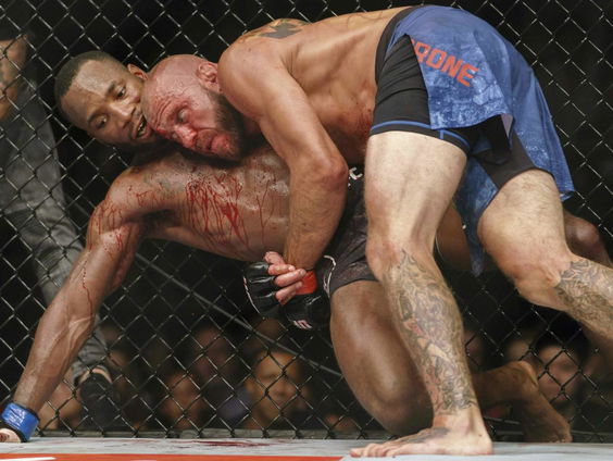 'De Gouden Kooi': Over de UFC en alle mooie verhalen daaromheen