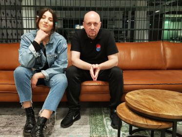 Sing a Song met RZLZ bij Riza!