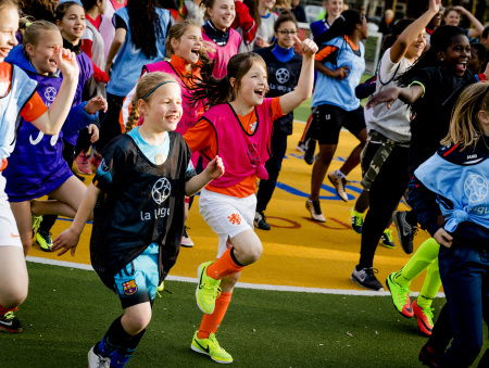 Vrouwenvoetbal profiteert maar gedeeltelijk van EK-effect