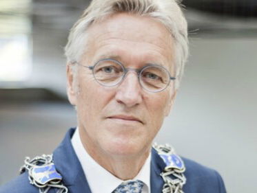 Burgemeester Eindhoven: nu naar Mallorca vliegen is asociaal