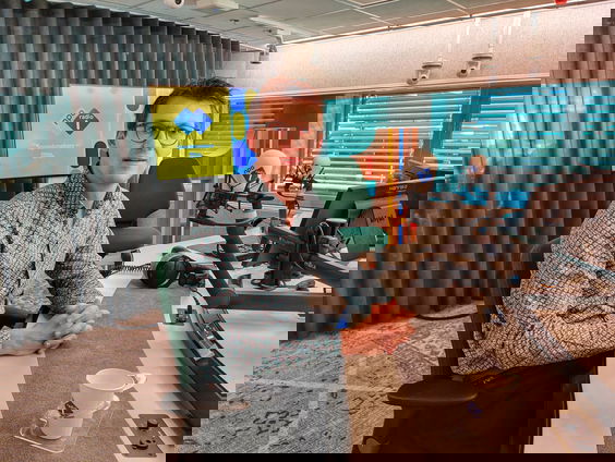 Marcel Aries en Bram Tankink over de fietshelm