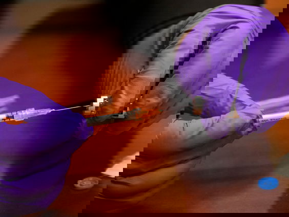 Journalist en Statenlid Johan van Slooten uit Urk over de vaccinatiegraad in zijn gemeente