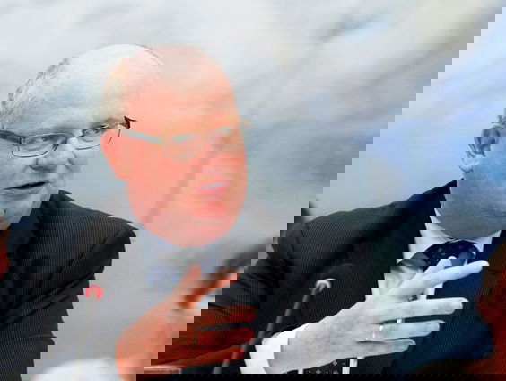 De Verhoorwagen met burgemeester Frans Backhuijs