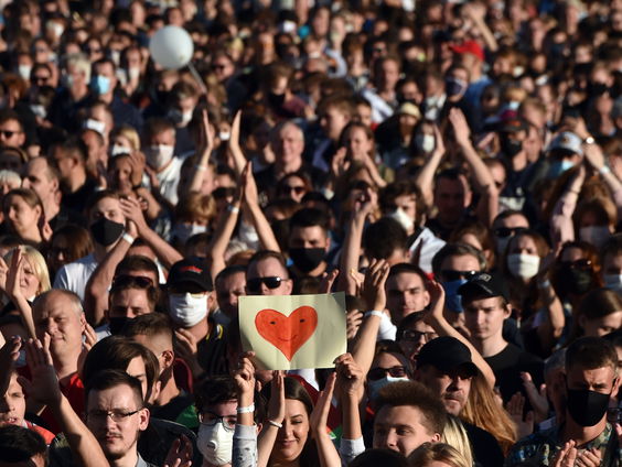 Tienduizenden protesteren tegen president in Wit-Rusland