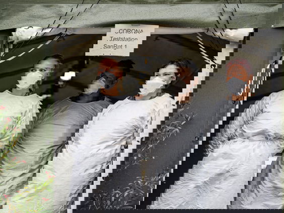 Een coronapas laten zien als je een hapje wil eten? Kan de overheid dat zomaar invoeren?