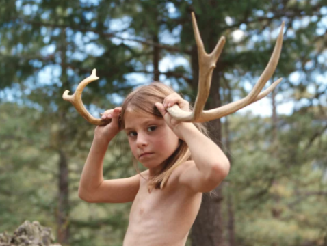 Blote kinderen mogen niet meer op de foto