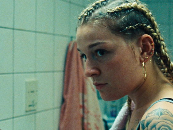 Tamar van Waning in Paradise Drifters