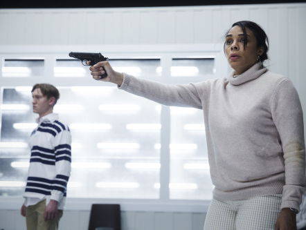 Wat voor gesprekken krijg je als iemand een wapen op je richt?