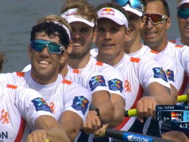 Zilver voor mannenacht na spannende sprint om goud