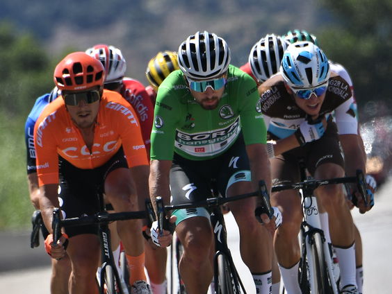 Etappe 2 van de Tour samengevat in 3 minuten