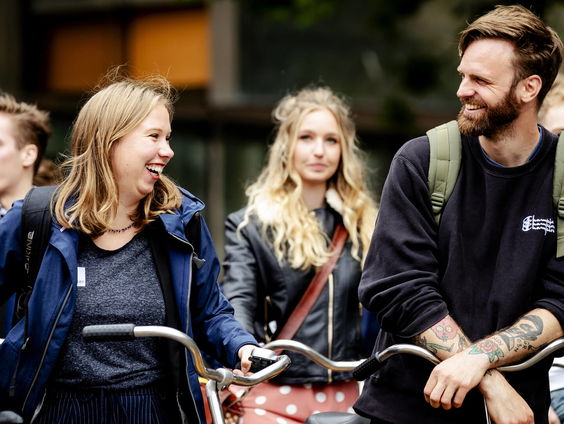 Hoe komen jongeren uit de coronacrisis?