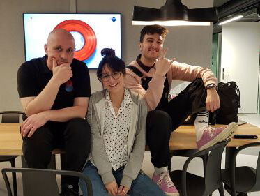 "Ik heb geen talenten.. Behalve in het maken van video's!"