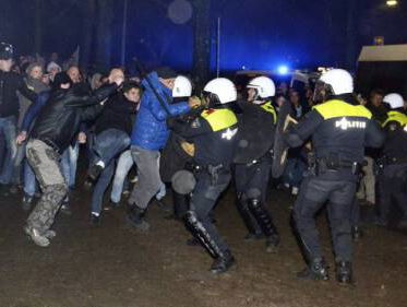Escalatie van rellen voorkomen