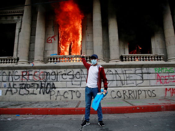 Hongerende Guatemalteken ten einde raad