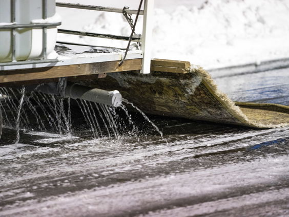 Vrachtwagens tijdens het winterweer: 'Wij zijn professionals'
