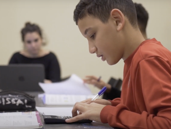 Voorbeeld van ongelijkheid in het onderwijs: niet thuis kunnen lunchen