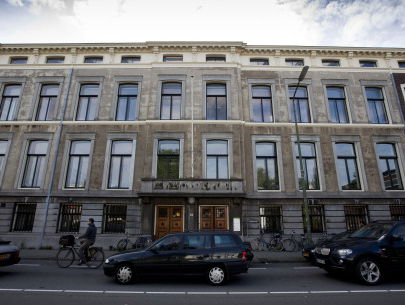 Controleer hulporganisaties onaangekondigd ter plekke