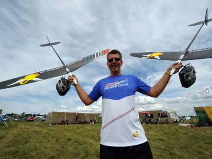 "Ik werd wereldkampioen modelzweefvliegen dankzij vrienden"