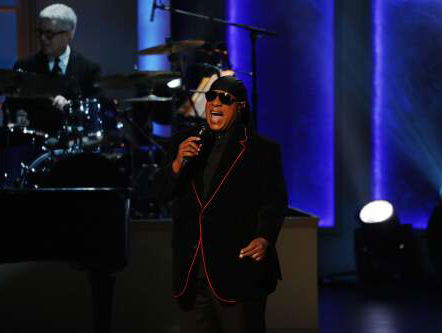 Gijsbert Kamer en Trijntje Oosterhuis over 70e verjaardag Stevie Wonder