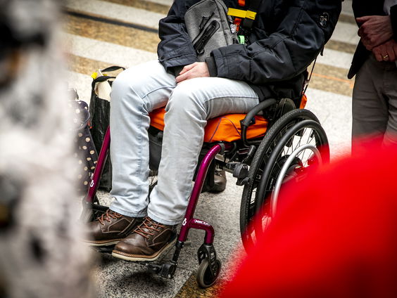 'Jongeren met chronische aandoening krijgen niet de juiste zorg in coronacrisis'