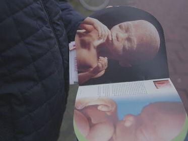 Demonstranten bij abortuskliniek vallen vrouwen lastig