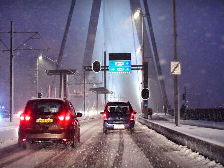 Zo veilig mogelijk de weg op met sneeuw