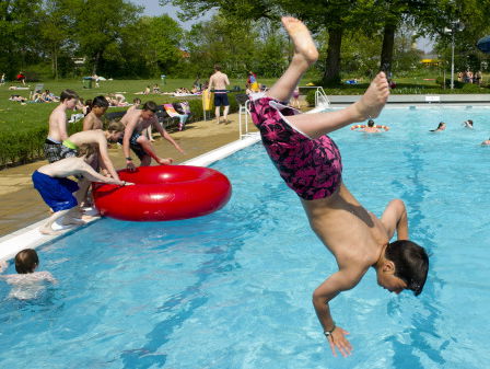 De charme van het Nederlandse zwembad