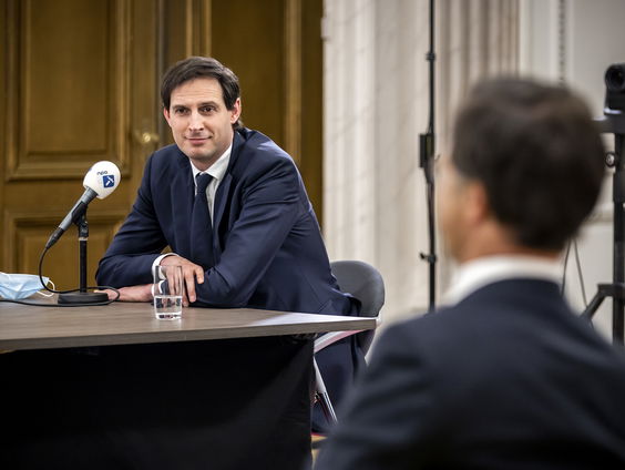 FoF: bestaat 75% van de asielaanvragen uit aanvragen van economische vluchtelingen?