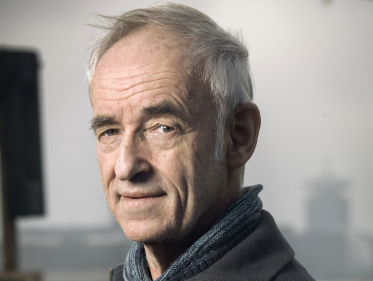 Schrijver Warner van Wely combineert zeer korte verhalen in de nieuwe bundel 'Eén'