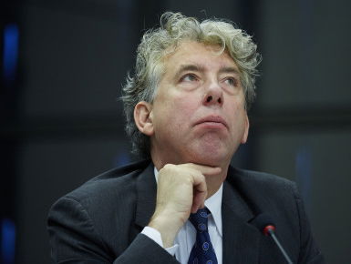 Directeur Amnesty International Turkije opgepakt