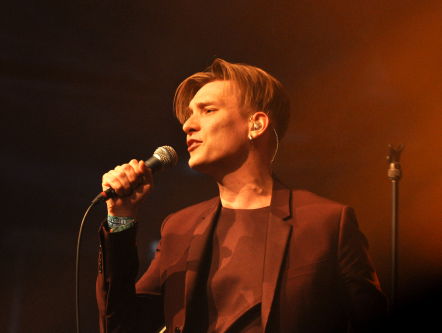 Thomas Azier, zanger