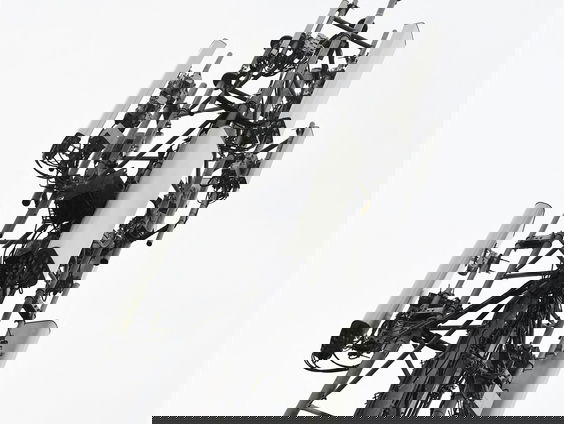 Waarom we geneigd zijn in nepnieuws en complottheorieën te geloven