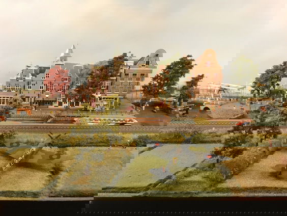 Gerrit Hulshof vertelt over zijn miniatuurwereld