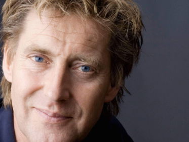 Het Nederlands Blazers Ensemble onder leiding van hoboïst Bart Scheemann