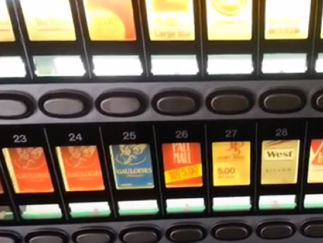 'Sigaret uit de horeca, dan ook uit de zorg!'