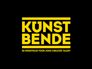 Kunstbende winnaar taal Femke Zwiep (18) met Özcan Akyol