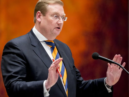 Van der Steur stapt op in nasleep Teevendeal