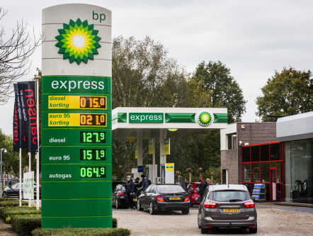 Wat heb je aan een speciale toevoeging in brandstof?