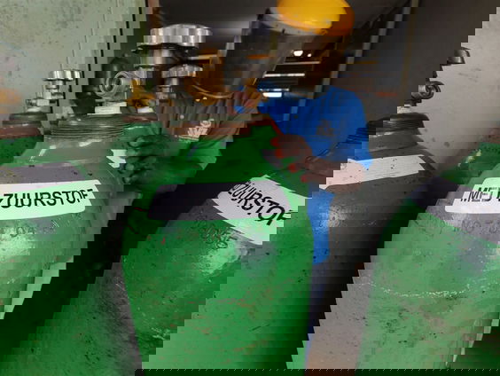 Zuurstof en hulpmiddelen op weg naar Suriname