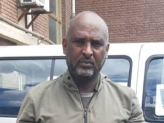 Nederland jaagt op beruchte mensenhandelaar